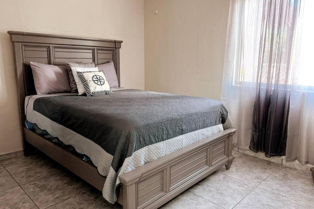 Orsini Beach Apartment Aguadilla Buitenkant foto